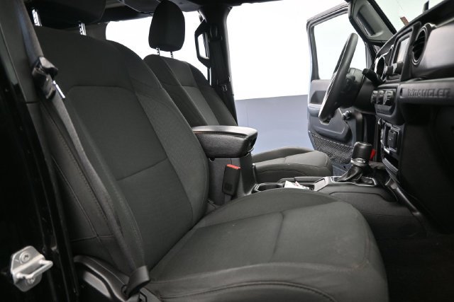 Used 2019 Jeep Wrangler Unlimited Sport AWD/4WD image 16