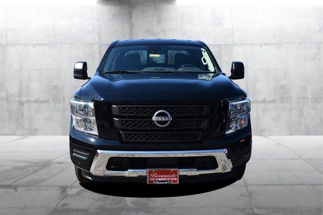 Used 2024 Nissan Titan SV w/ SV Convenience Package image 4