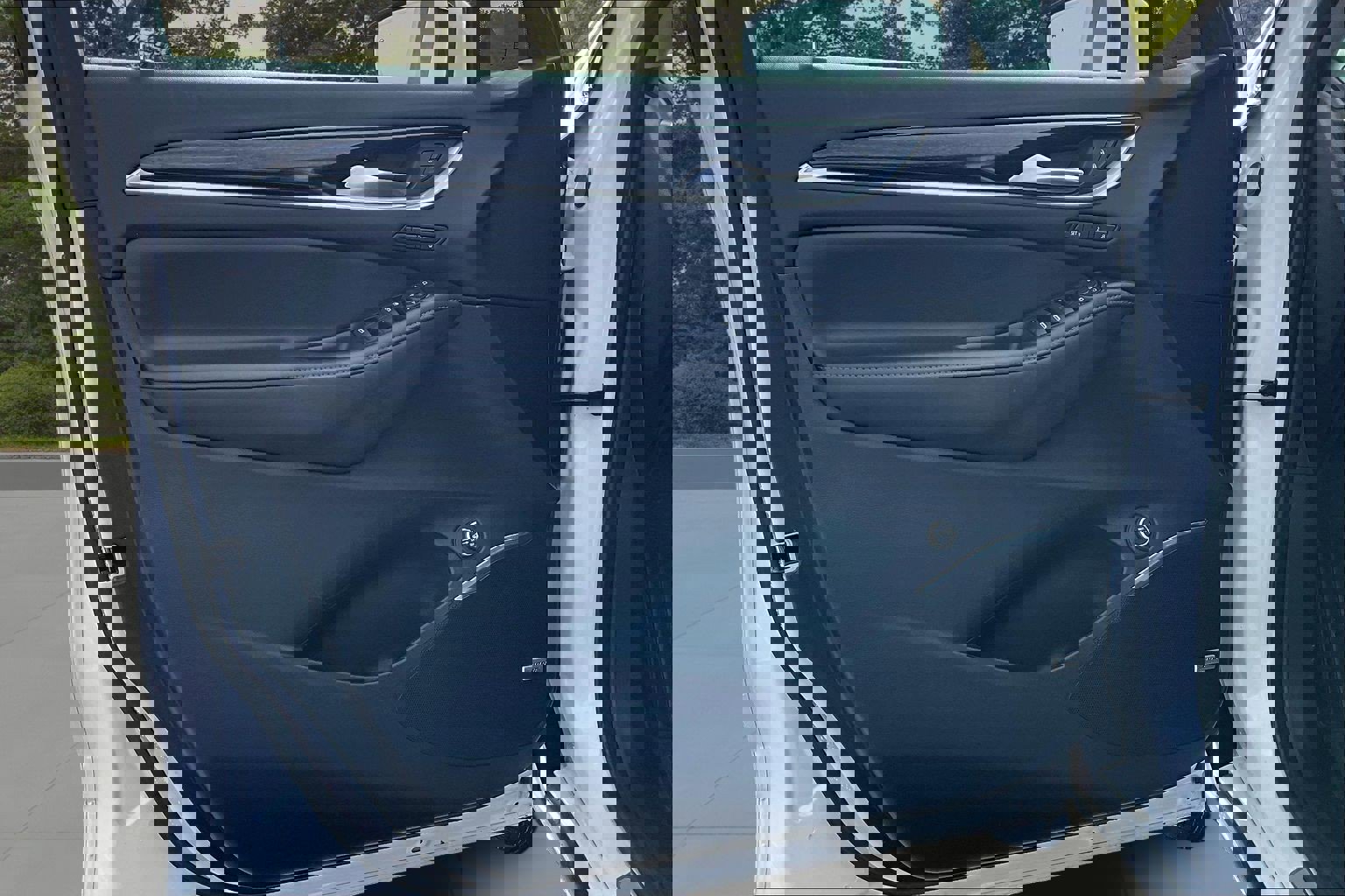 Used 2021 Buick Enclave Avenir w/ Avenir Technology Package image 21