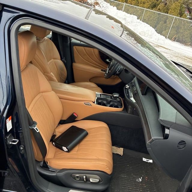 Used 2022 Lexus LS 500 AWD image 10