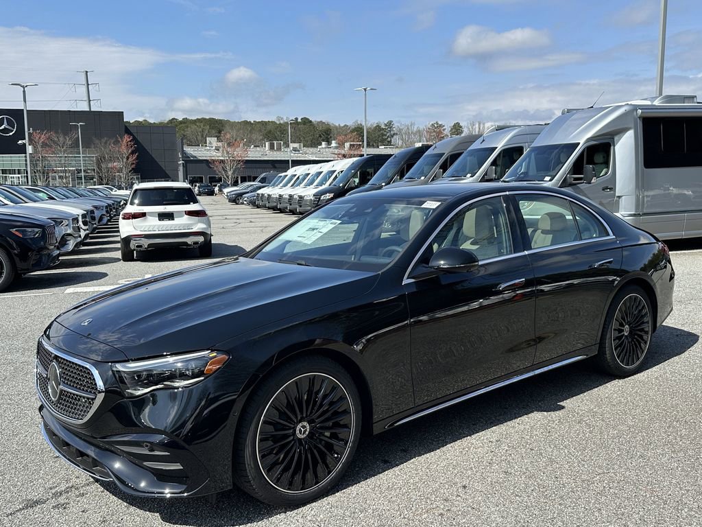 New 2026 Mercedes-Benz E 450 4MATIC Sedan image 4