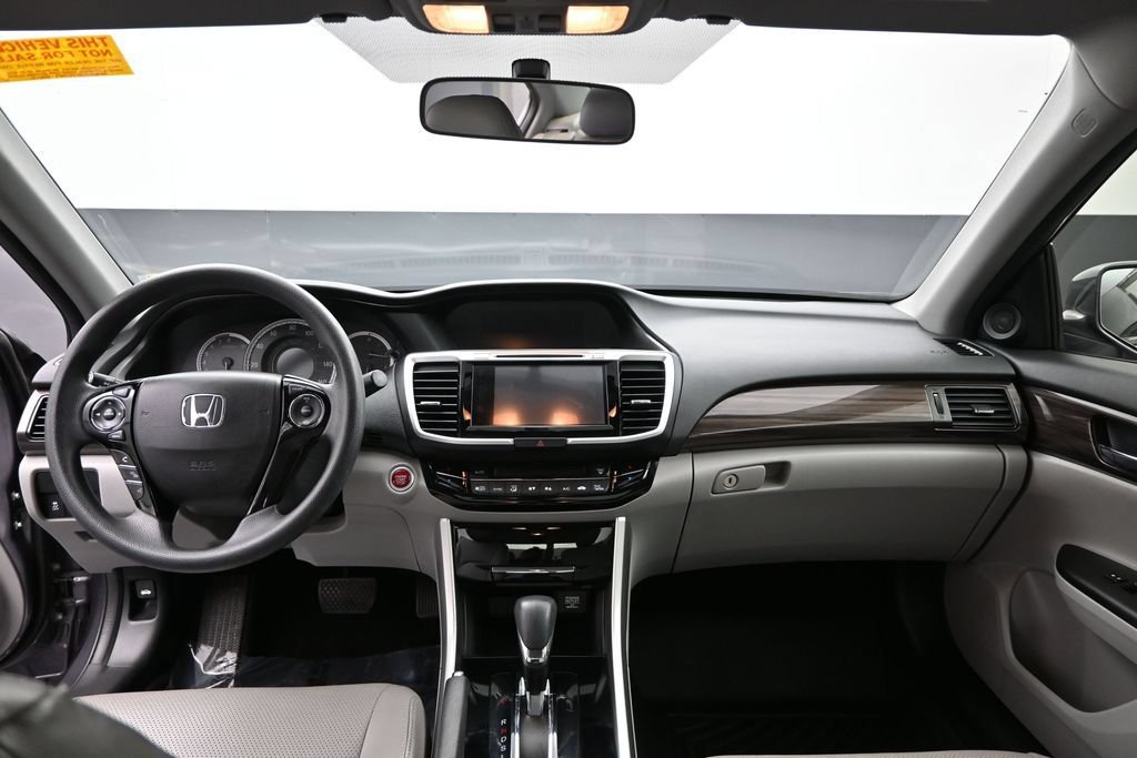 Used 2017 Honda Accord EX image 16