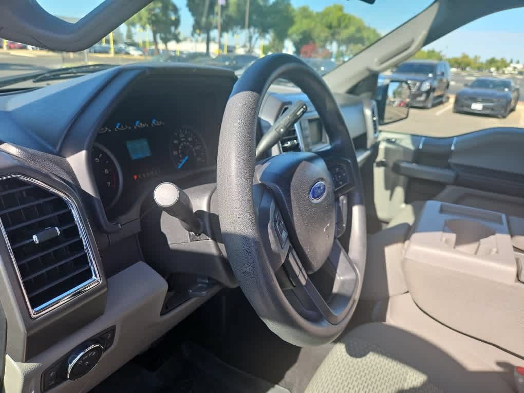 Used 2016 Ford F150 XLT AWD/4WD image 9