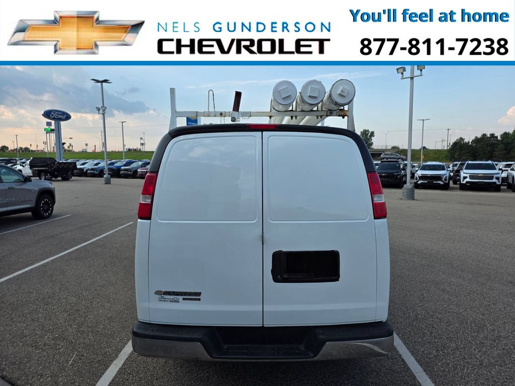 Used 2016 Chevrolet Express 3500 RWD image 5