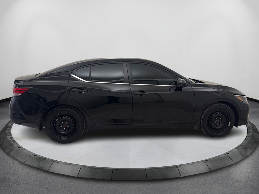 Used 2024 Nissan Sentra S w/ Lighting Package FWD image 4