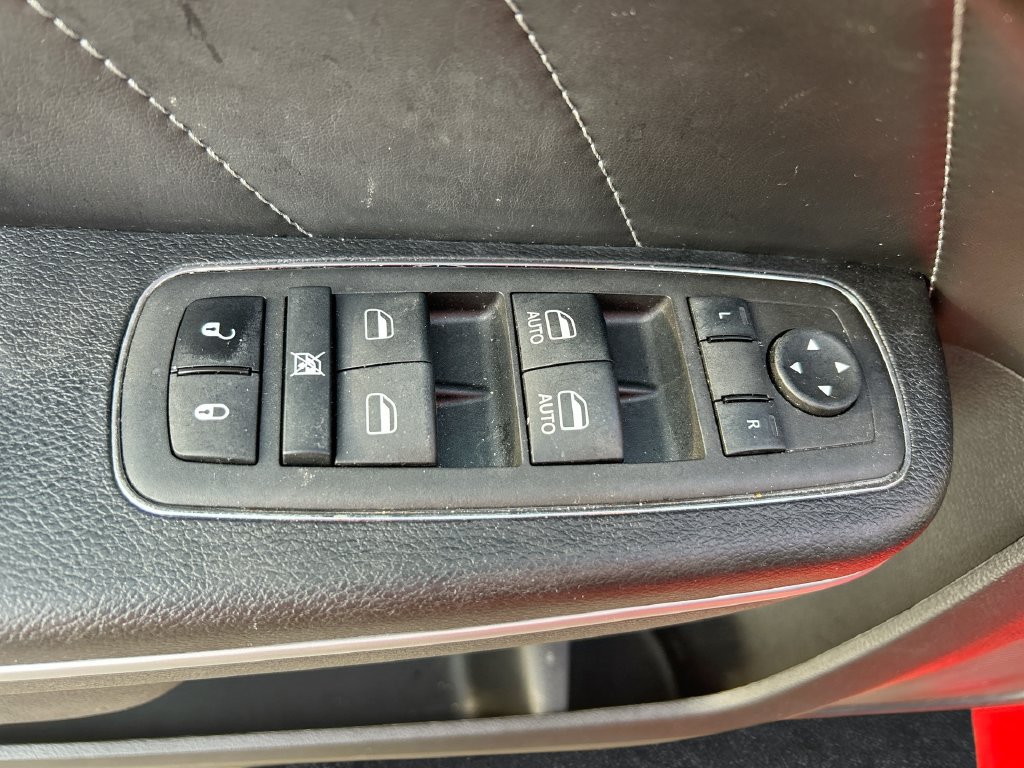 Used 2022 Dodge Charger R/T w/ Plus Group RWD image 14