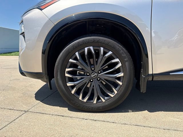 Used 2025 Nissan Rogue Platinum AWD/4WD image 11