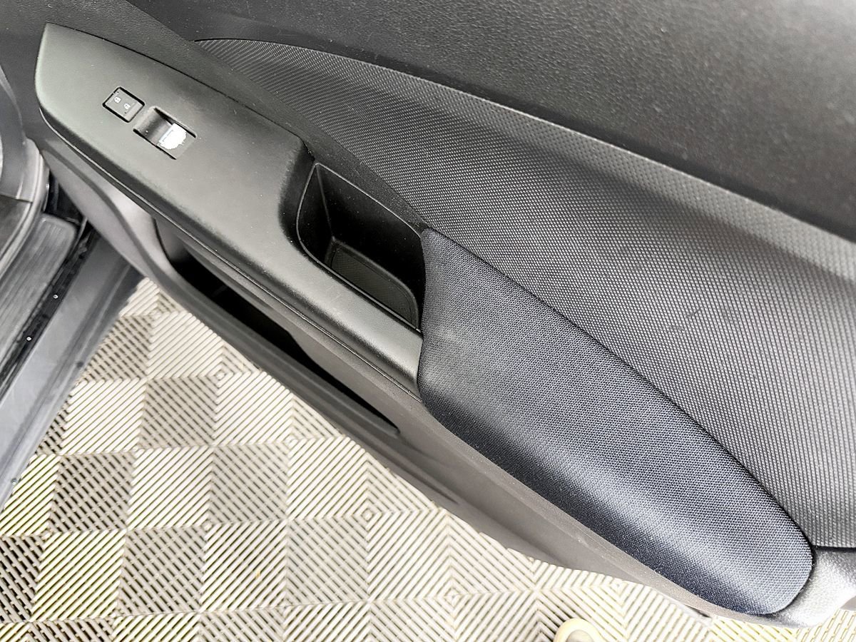 Used 2015 Honda CR-V LX image 41