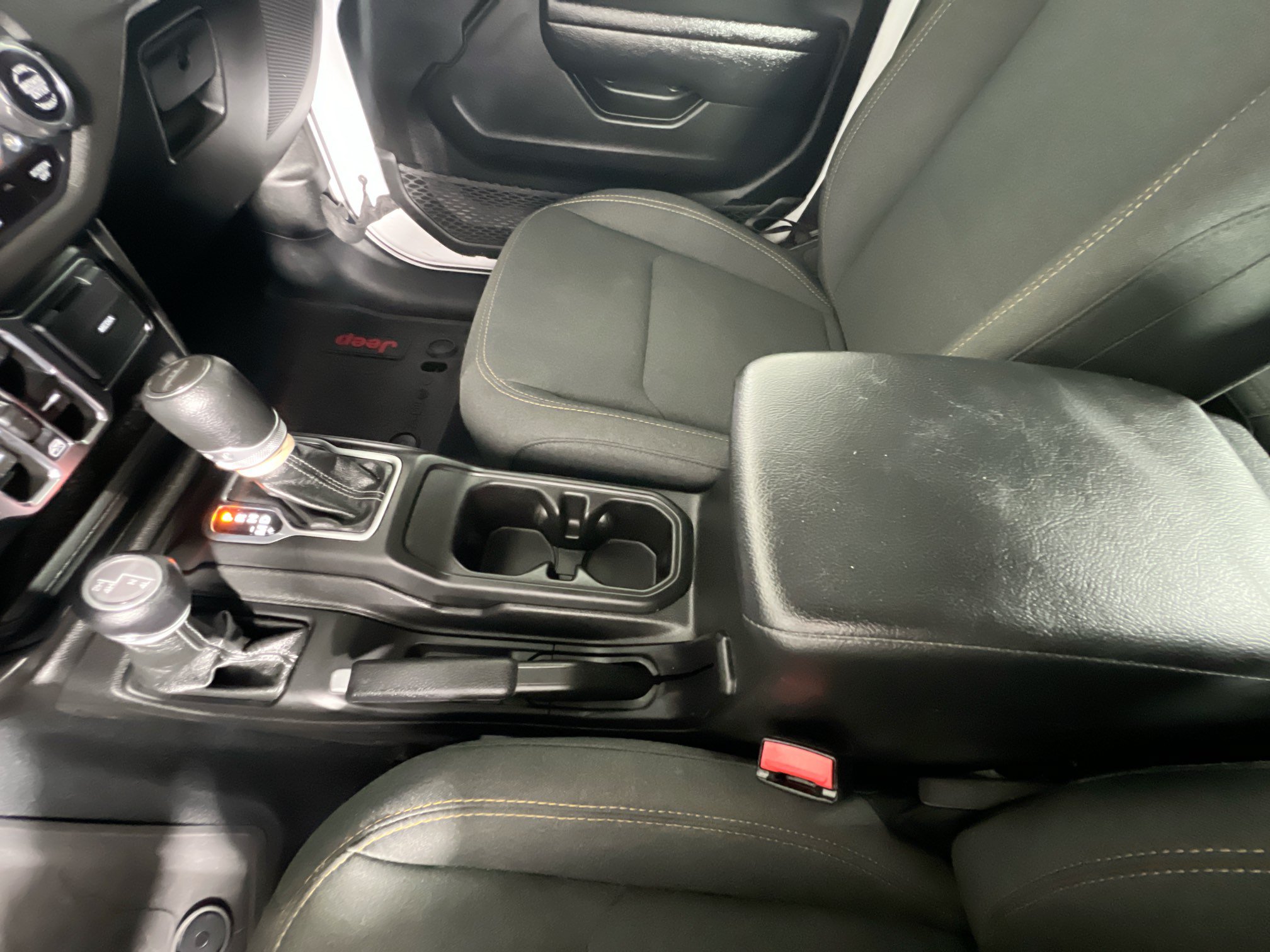 Used 2024 Jeep Gladiator Sport AWD/4WD image 25