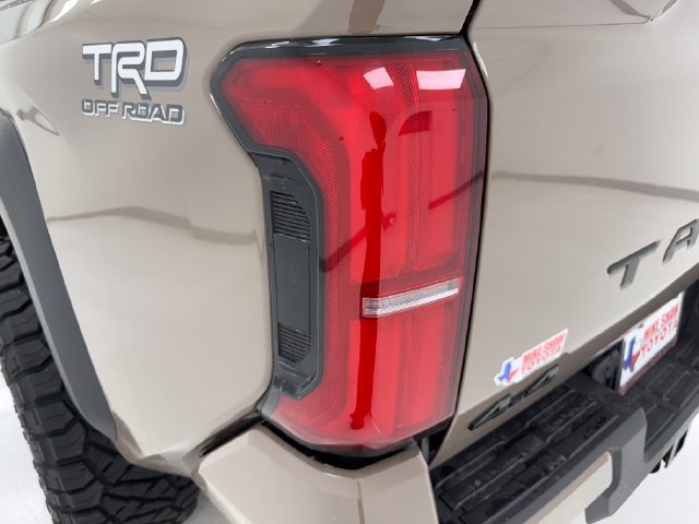 Used 2026 Toyota Tacoma TRD Off-Road AWD/4WD image 36