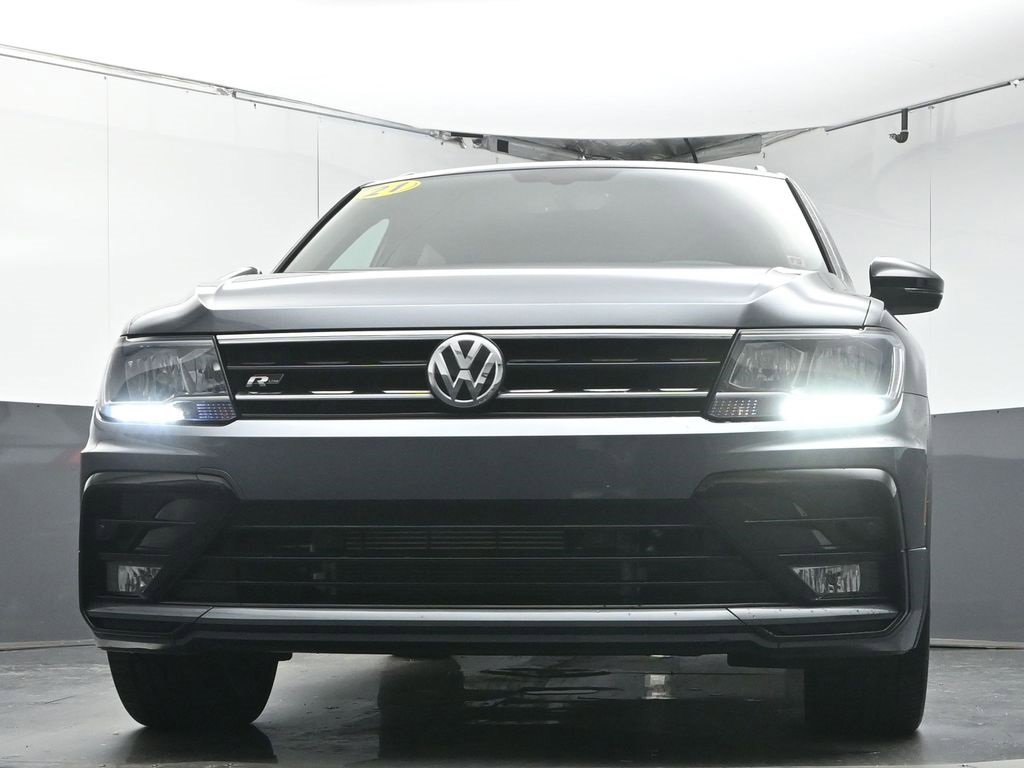 Used 2021 Volkswagen Tiguan SE R-Line image 34