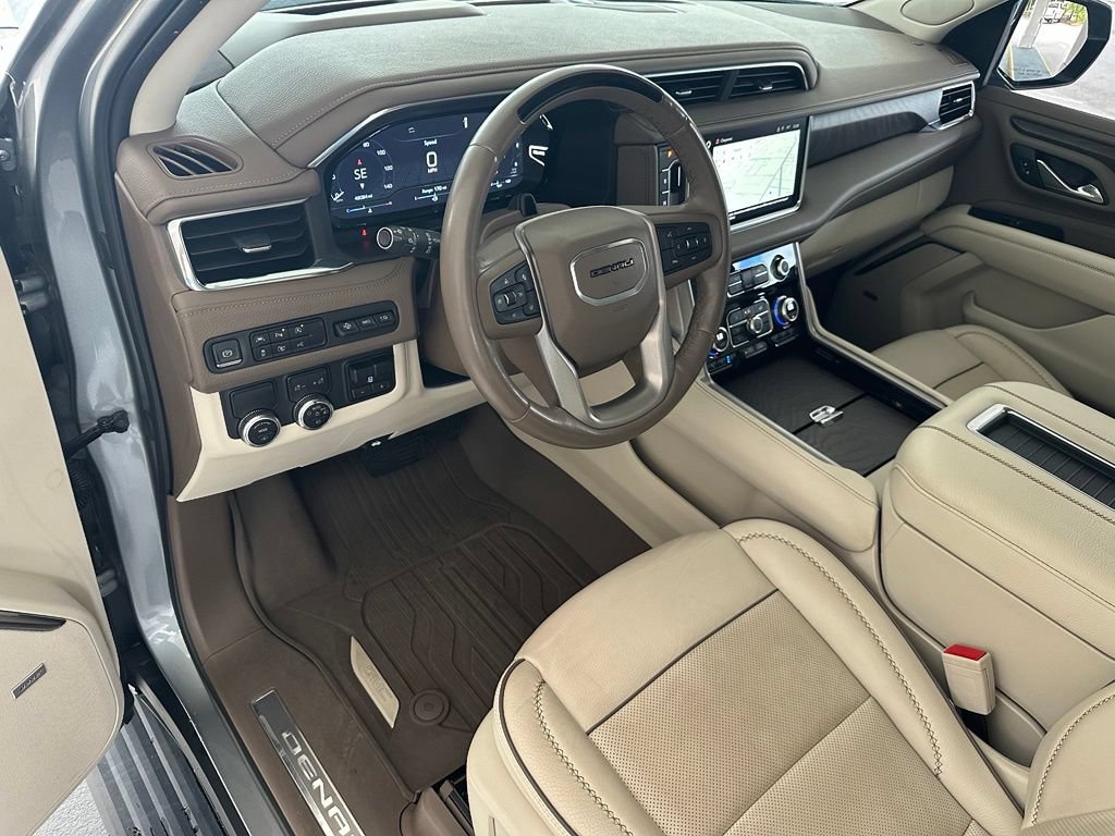 Used 2023 GMC Yukon Denali w/ Denali Reserve Package RWD image 14