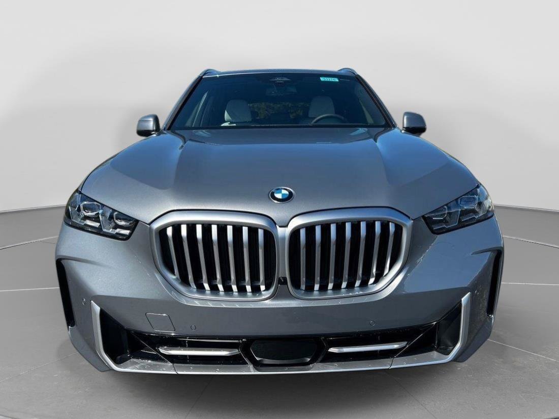 New 2026 BMW X5 xDrive40i w/ Executive Package AWD/4WD image 2