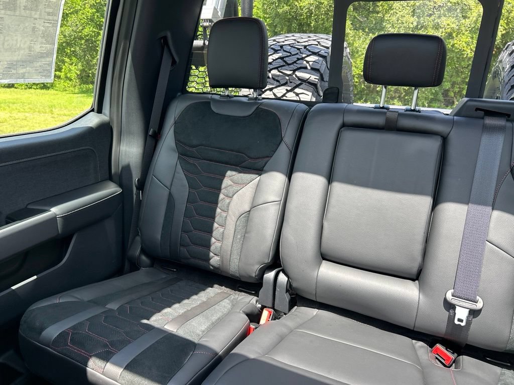 New 2026 Ford F250 Lariat w/ Black Appearance Package AWD/4WD image 12