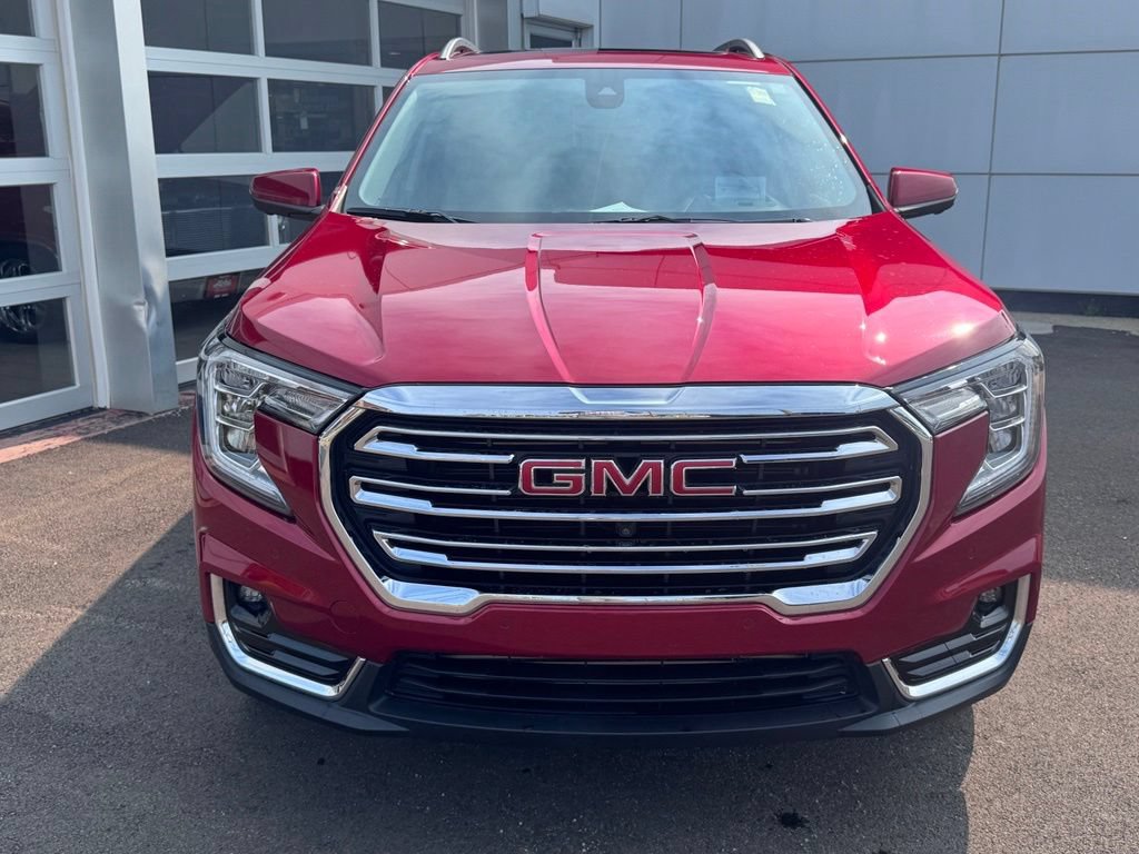 Used 2022 GMC Terrain SLT w/ Tech Package AWD/4WD image 8