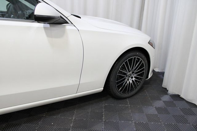 New 2025 Mercedes-Benz C 300 4MATIC Sedan image 10
