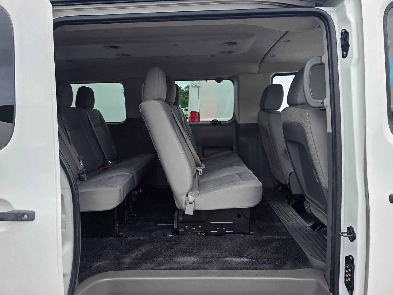 Used 2018 Nissan NV 3500 S RWD image 19