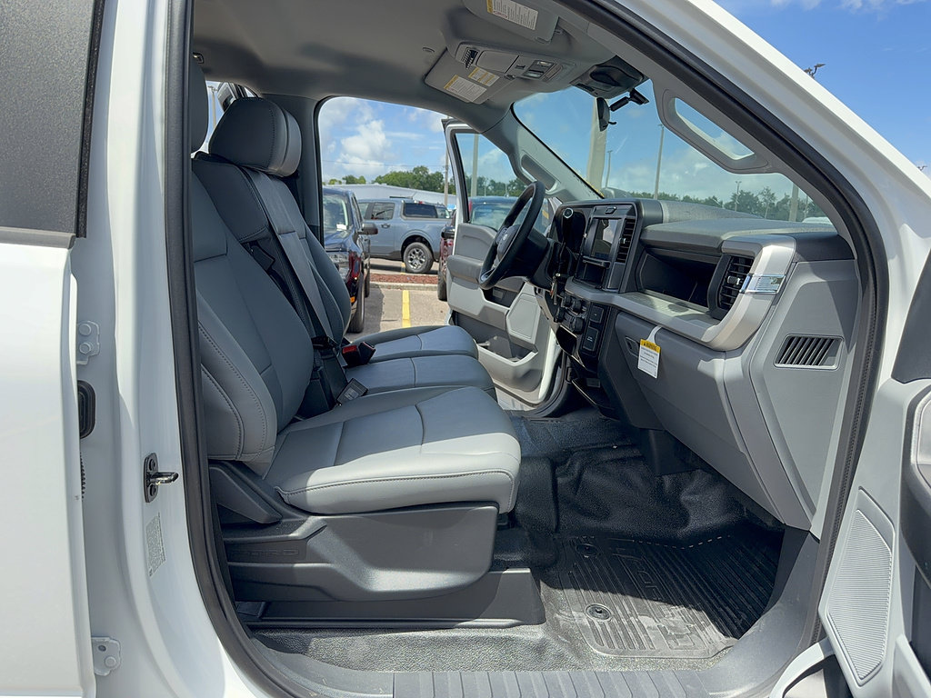 New 2026 Ford F350 XL w/ XL Chrome Package RWD image 22