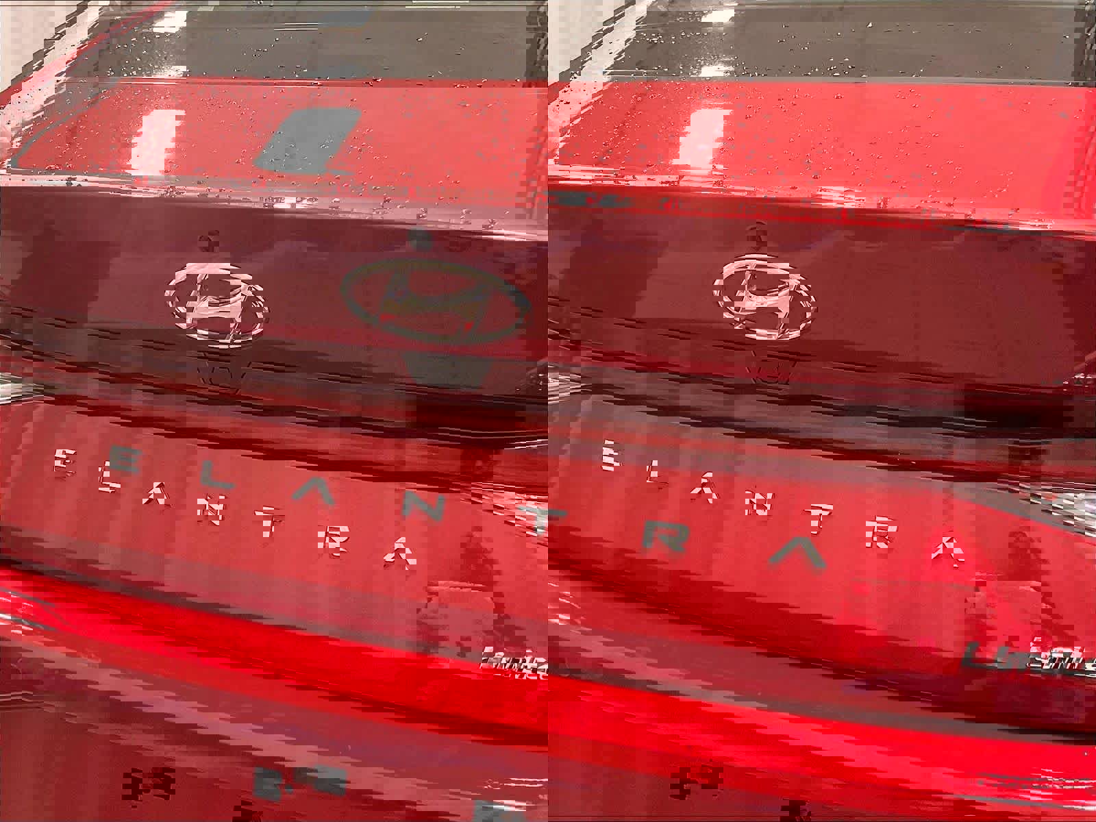 Used 2022 Hyundai Elantra Limited image 29