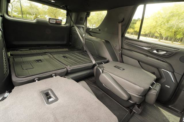 Used 2024 GMC Yukon Denali w/ LPO, Floor Liner Package AWD/4WD image 30