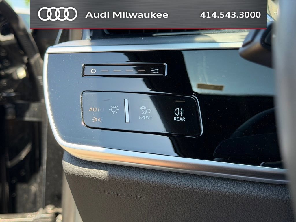 Used 2023 Audi A8 L 3.0T w/ Comfort Plus Package AWD/4WD image 27