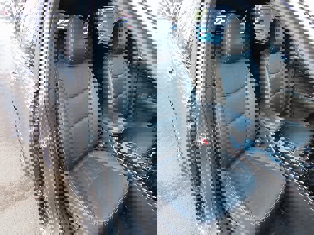 Used 2014 Kia Sorento SX w/ 3rd Row Package image 21