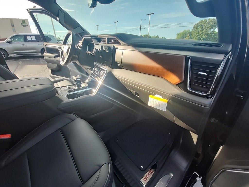 New 2026 GMC Sierra 1500 Denali image 17