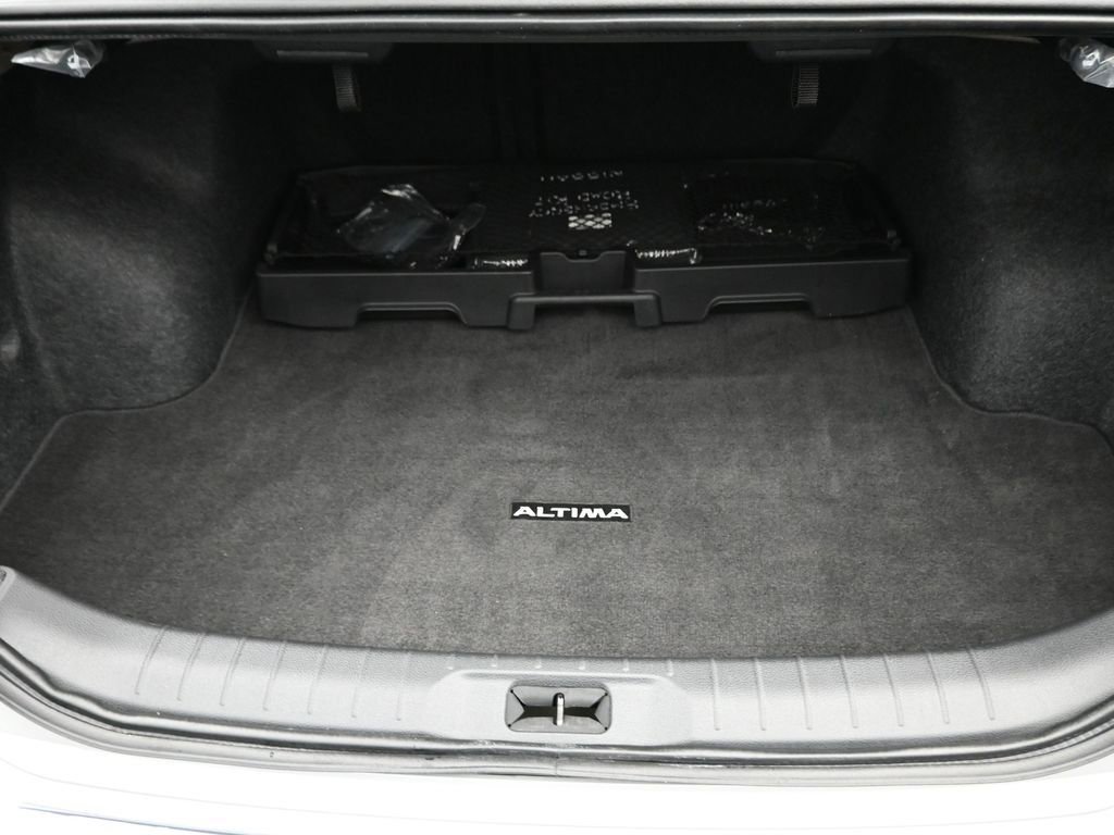 Used 2022 Nissan Altima 2.5 SV FWD image 14
