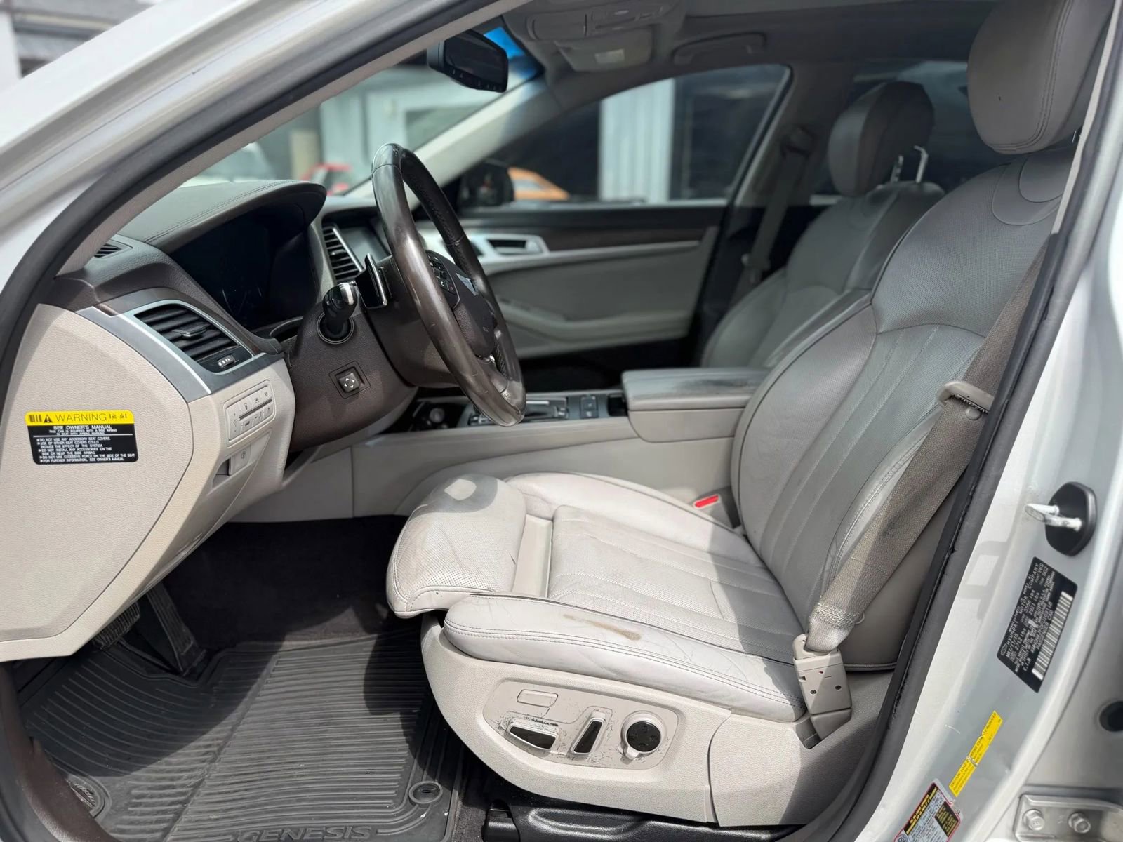 Used 2015 Hyundai Genesis 5.0 image 8
