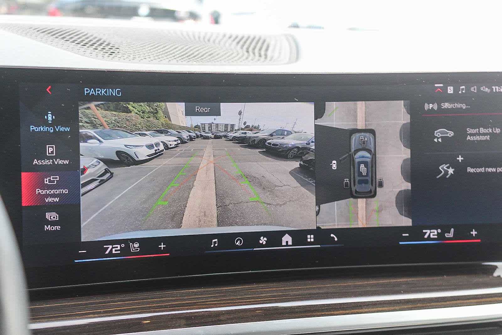 Used 2025 BMW X7 M60i AWD/4WD image 23