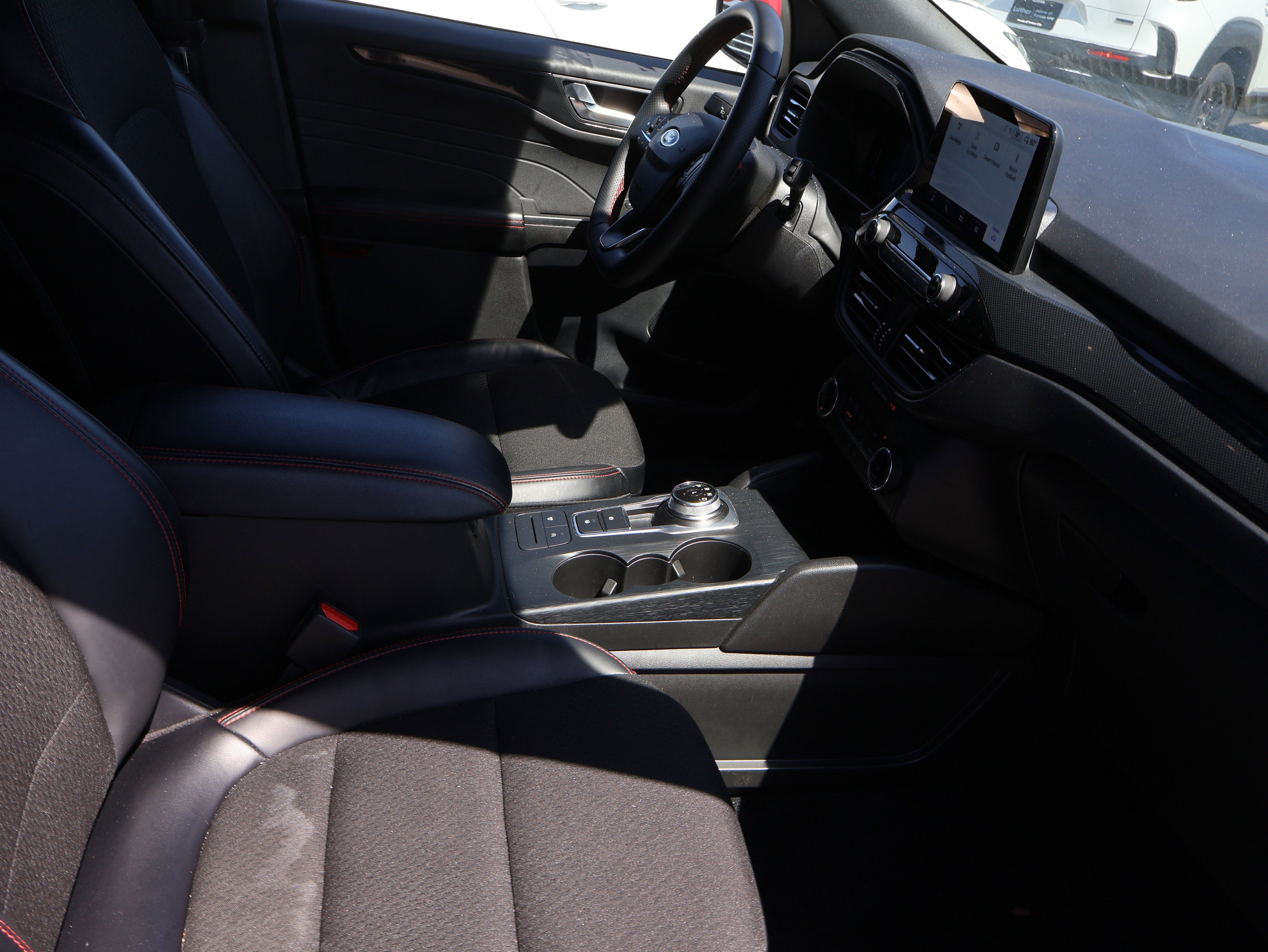 Used 2025 Ford Escape ST-Line AWD/4WD image 11