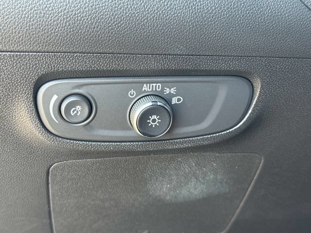 Used 2025 Buick Encore GX Sport Touring w/ Advanced Technology Package FWD image 25
