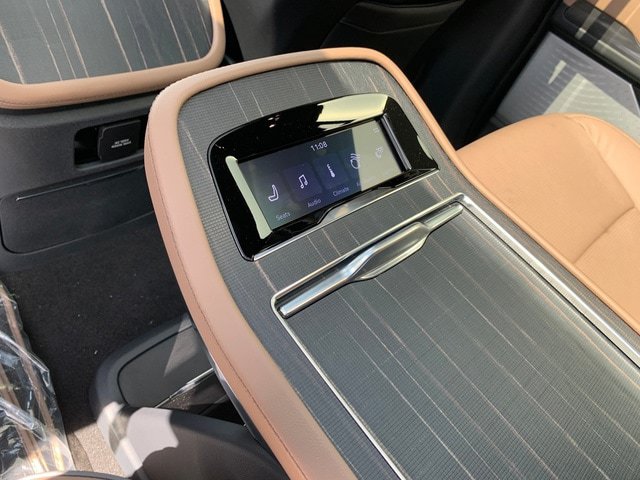 New 2026 Lincoln Navigator Black Label AWD/4WD image 19