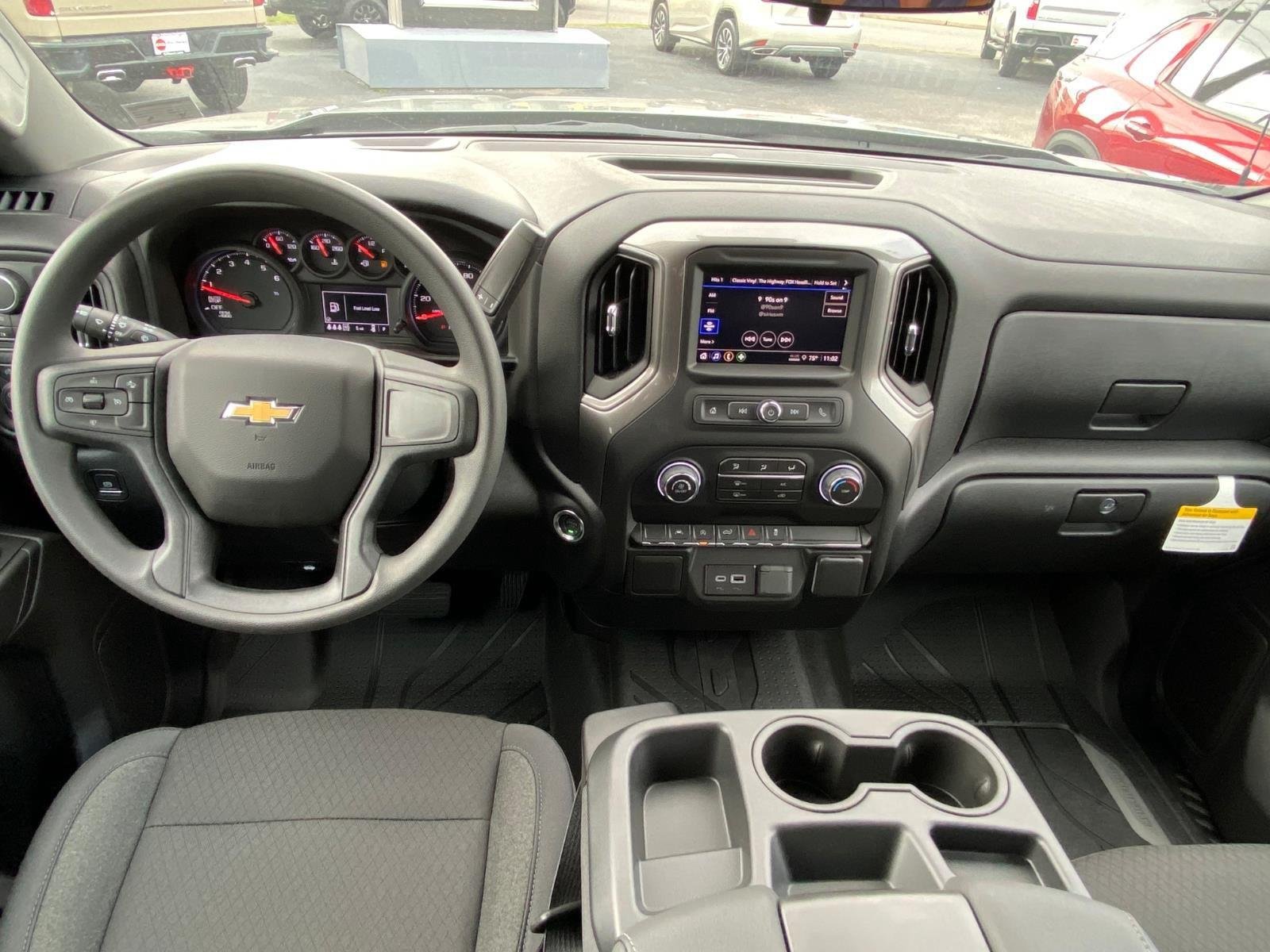 New 2026 Chevrolet Silverado 1500 Custom w/ Turbomax Blackout Package AWD/4WD image 14