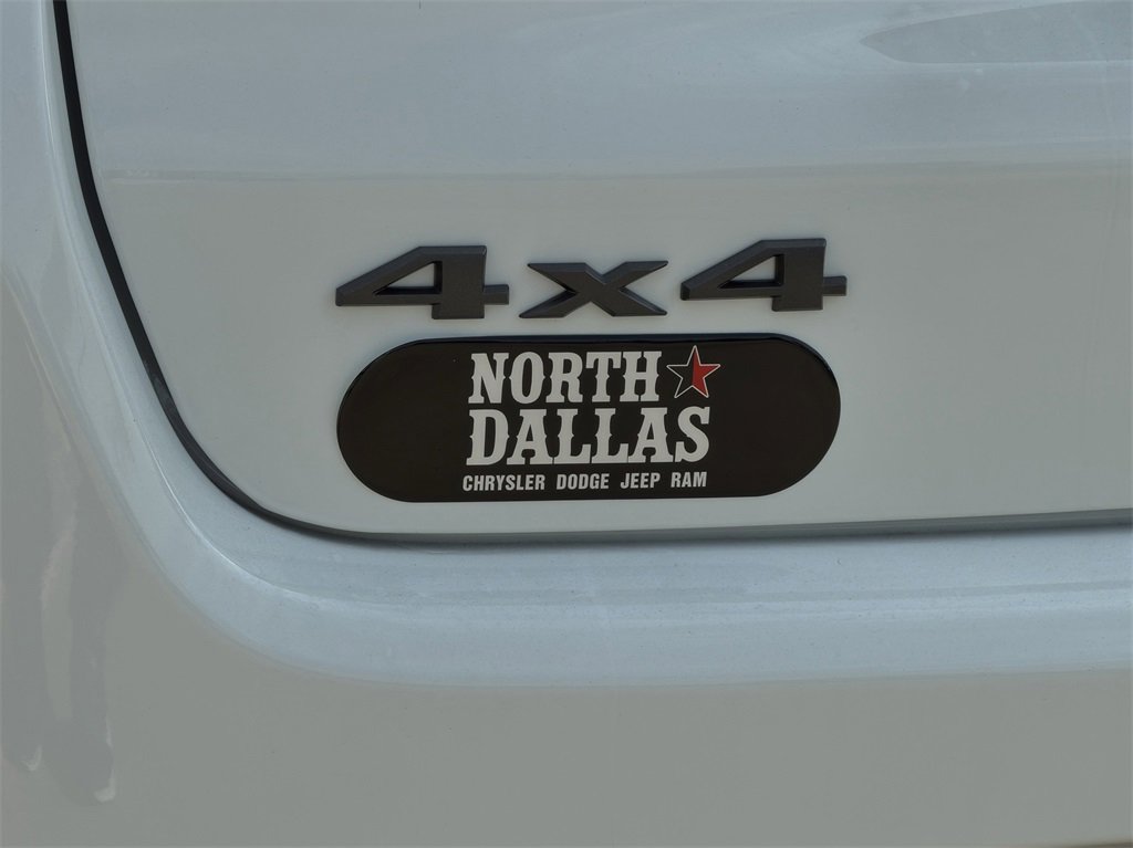 New 2026 Jeep Compass Latitude image 9