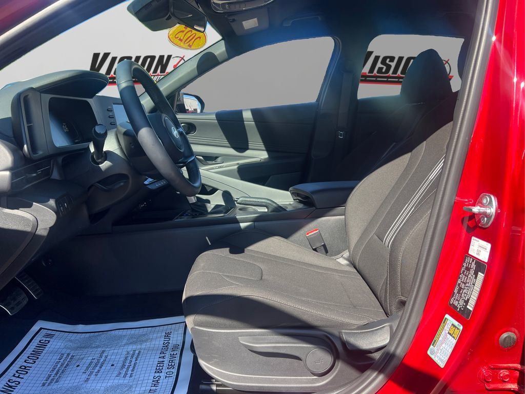 Certified 2025 Hyundai Elantra Sport w/ Cargo Package FWD image 9
