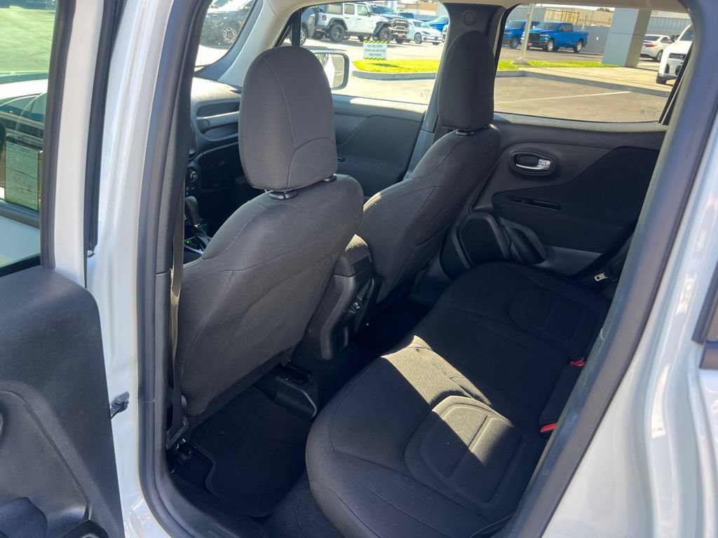 Used 2021 Jeep Renegade Latitude AWD/4WD image 28