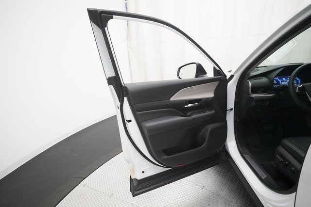 Used 2024 Toyota Grand Highlander Limited image 29