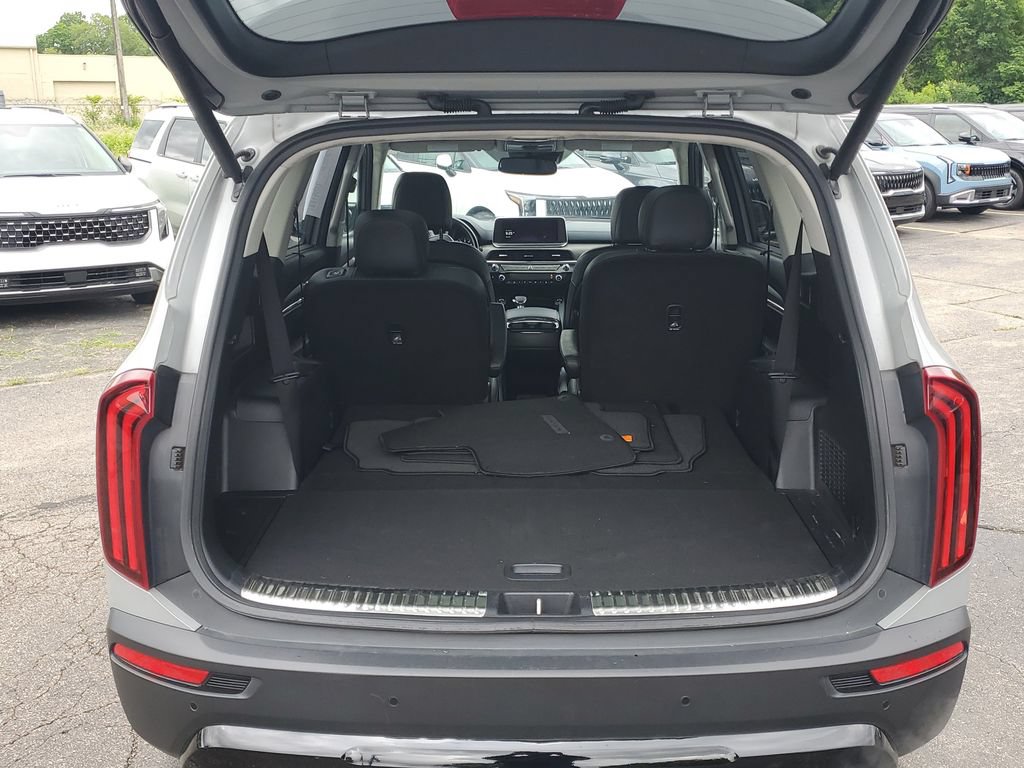 Used 2022 Kia Telluride SX w/ SX Prestige Package AWD/4WD image 7