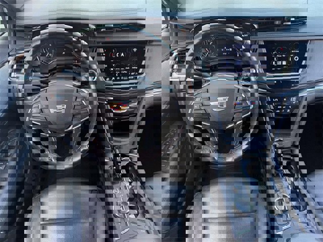 Used 2022 Cadillac XT5 Premium Luxury image 11