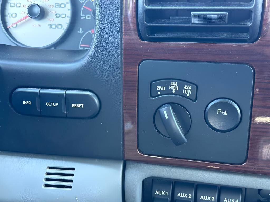 Used 2006 Ford F350 Lariat AWD/4WD image 17