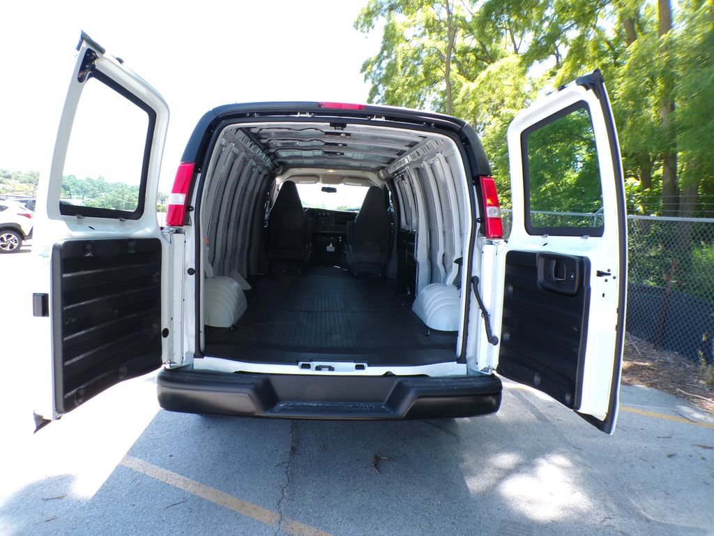 New 2026 Chevrolet Express 2500 Extended w/ Driver Convenience Package RWD image 20
