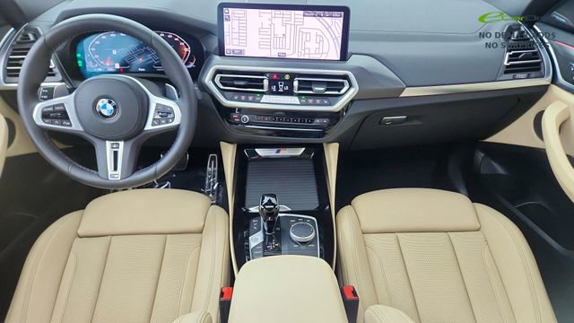 Used 2025 BMW X4 M40i w/ Premium Package image 88