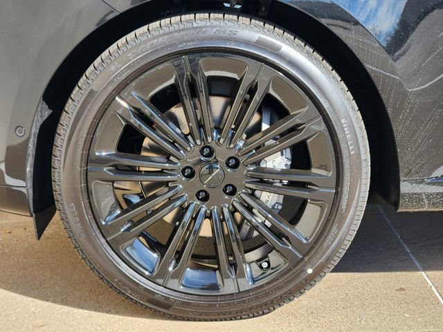 New 2026 Land Rover Range Rover SE image 7