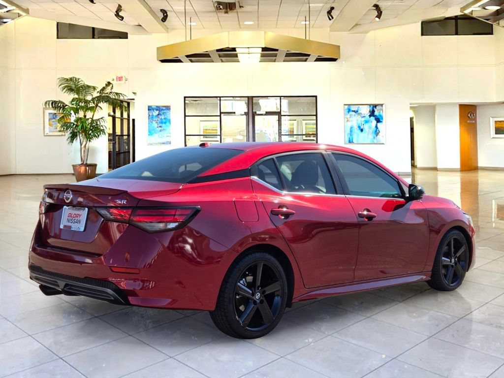 Used 2021 Nissan Sentra SR w/ Electronics Package FWD image 5