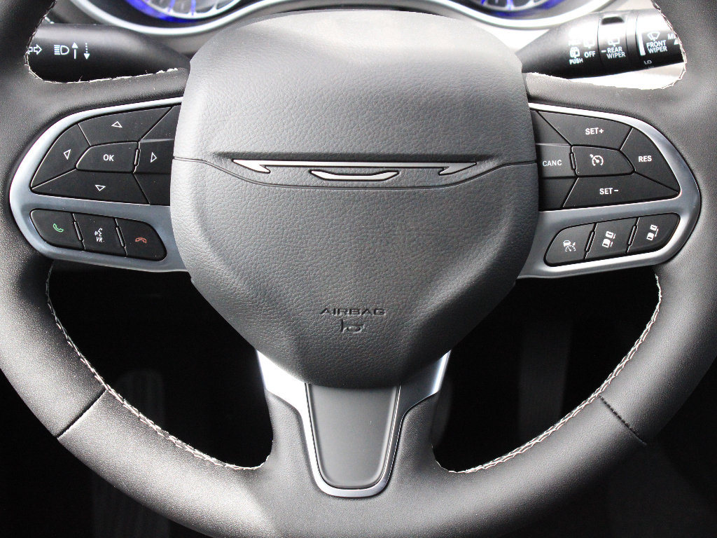 New 2027 Chrysler Pacifica Select w/ Family Tech Group FWD image 16