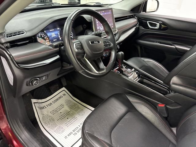 Used 2022 Jeep Compass Trailhawk w/ Trailhawk Convenience Group AWD/4WD image 15