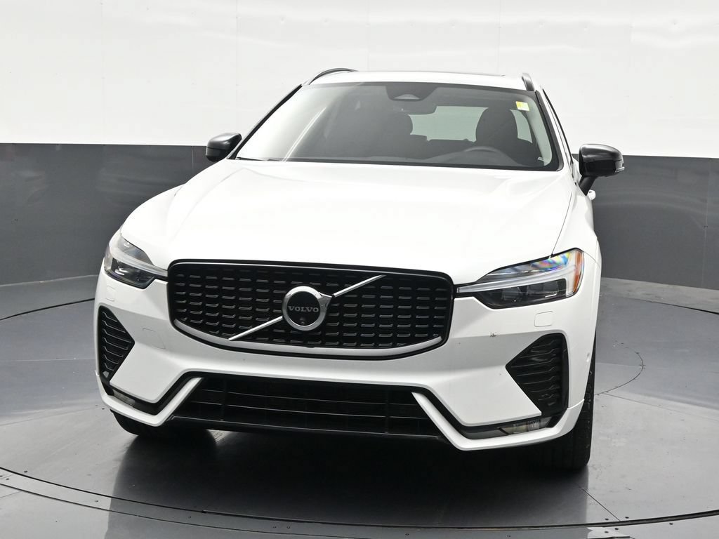 Certified 2024 Volvo XC60 B5 Plus w/ Climate Package AWD/4WD image 9
