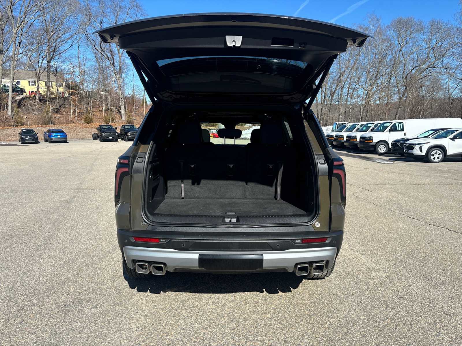 Used 2024 Chevrolet Traverse Z71 image 14