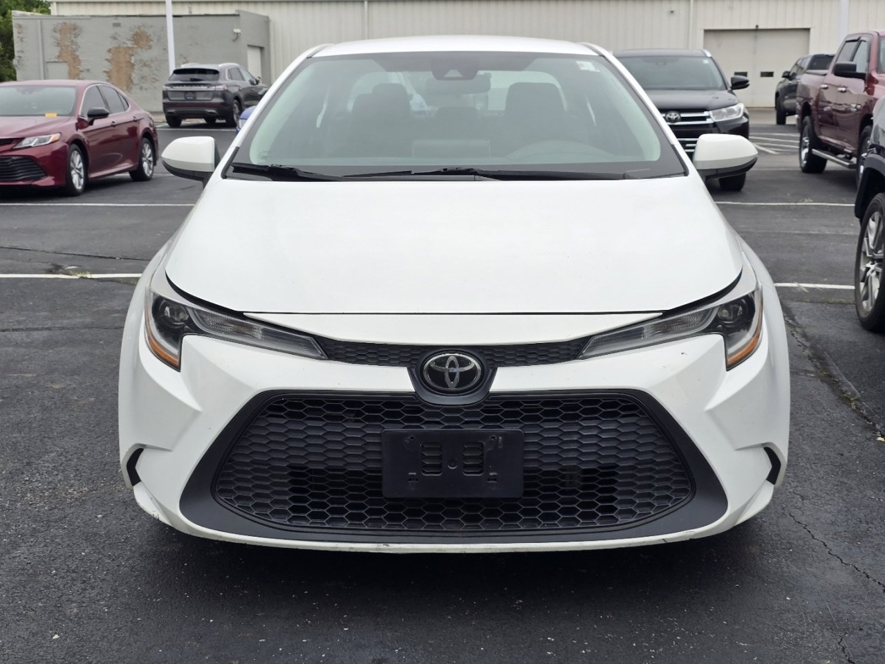 Used 2021 Toyota Corolla LE w/ Carpet Mat Package (TMS) FWD image 2